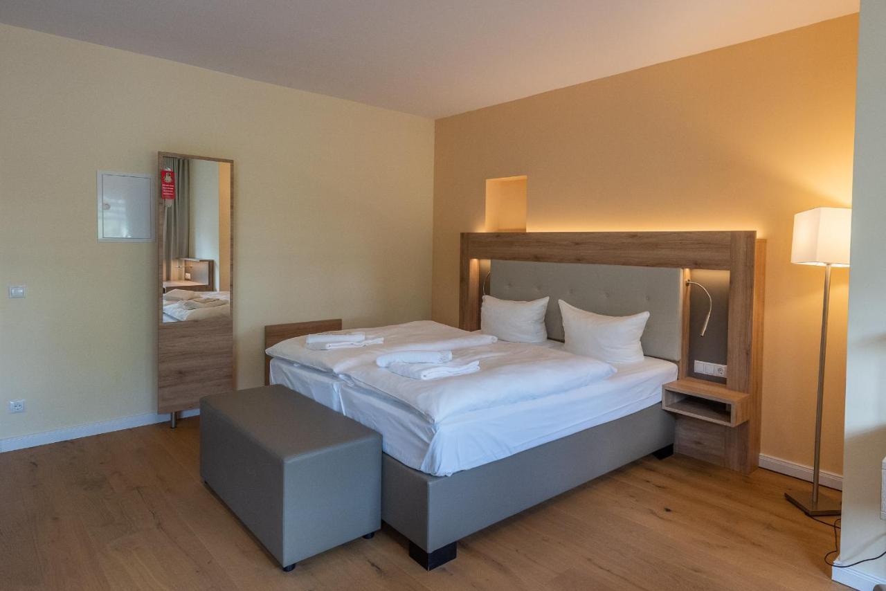 Struck Landhotel & Spa Аттендорн Экстерьер фото